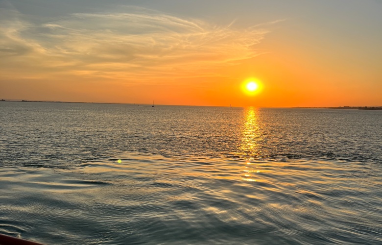 bodensee-sonnenuntergang-kielwasser.jpg